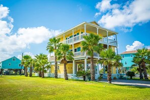 House | 2 bedrooms - Serenity By the Sea - Great Views in Treasure Isla (Freeport)