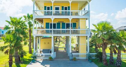 Serenity By the Sea - Great Views in Treasure Isla