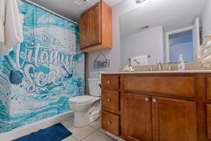 Apartment | Bilik Mandi