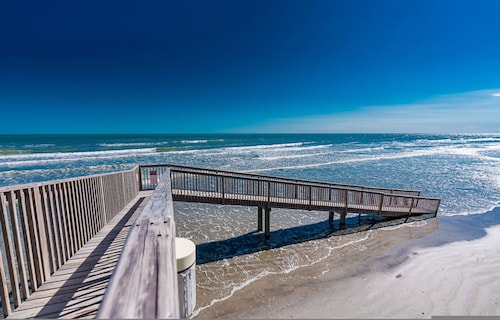 Easy Beach Access Charming Beachside Condo