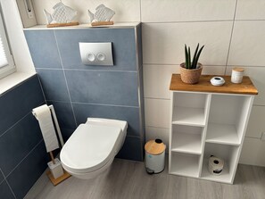 淋浴设施、吹风机、毛巾、肥皂