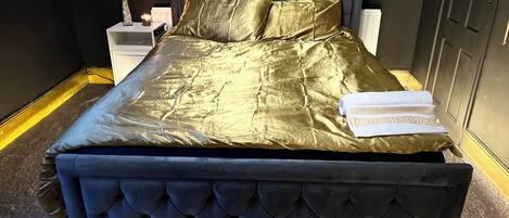 1 bedroom, iron/ironing board, bed sheets