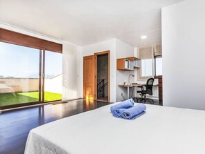 5 bedrooms, travel cot, free WiFi - Beautiful private villa for 10 people with WIFI, private pool, TV and patio (Vidreres)