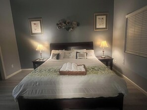 4 bedrooms, iron/ironing board, free WiFi, bed sheets