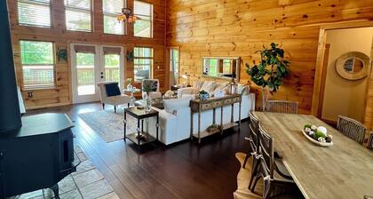 Spacious 5-bedroom rustic retreat on 10 acres in charming Dallas