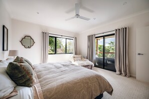 5 bedrooms, iron/ironing board, travel cot, free WiFi