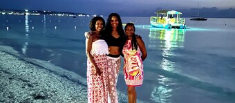Charming 3-bedroom house with AC and WiFi in Negril