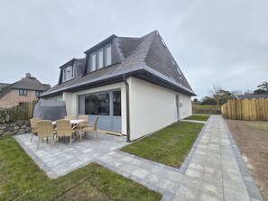 Outdoor dining - Vacation home Am Dorfteich 16a Wenningstedt - Welcome to your vacation home in Wenningstedt! (Wenningstedt-Braderup (Sylt))