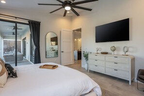 4 bedrooms, desk, iron/ironing board, travel cot