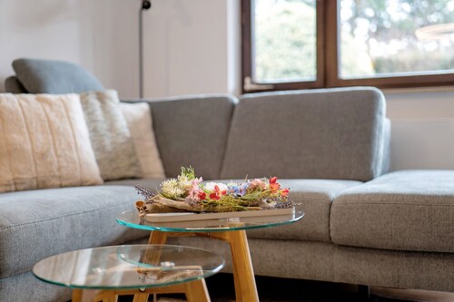 "Gemütliche Ferienwohnung" mit privatem Garten, Balkon und Wi-Fi