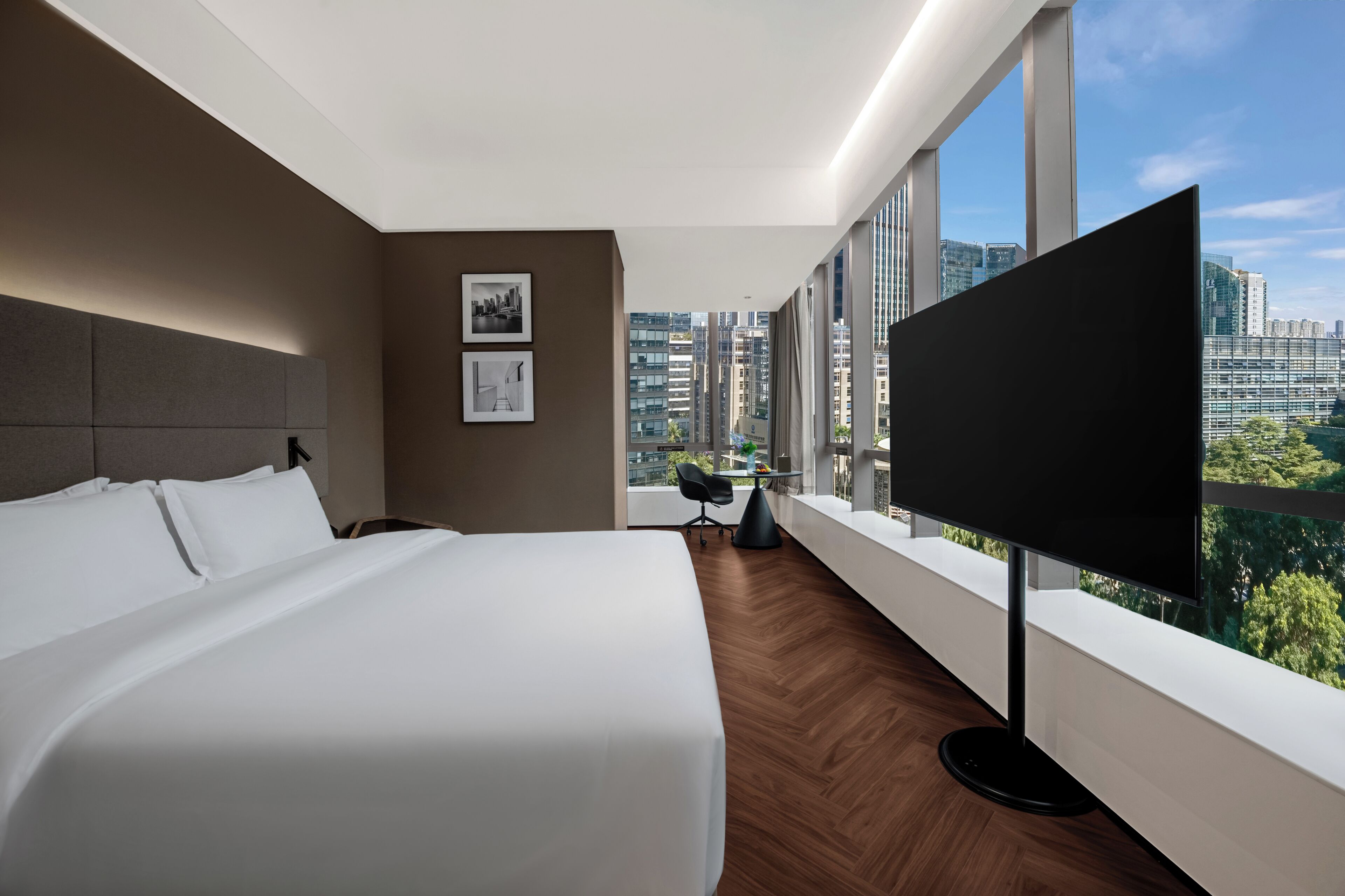 Superior-Doppelzimmer, 1 Queen-Bett, eigenes Bad, Stadtblick | Pillowtop-Betten, kostenlose Minibar, Schreibtisch