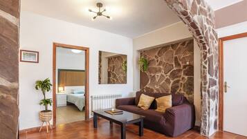 Télévision, table de tennis de table