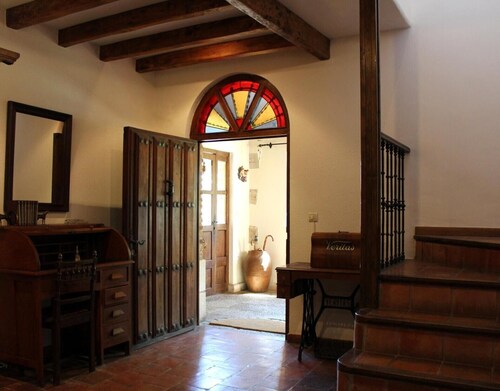 Rural House 'Molino El Sotillo' with Private Garden and Wi-Fi