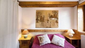 2 slaapkamers, een strijkplank/strijkijzer, gratis wifi