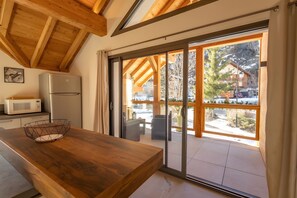 Interior - Apartment 'Strato 12' with Mountain View, Private Terrace and Wi-Fi (Valloire)