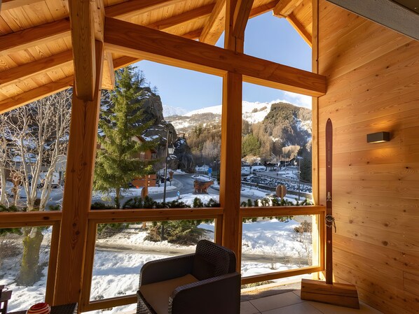 Property grounds - Apartment 'Strato 12' with Mountain View, Private Terrace and Wi-Fi (Valloire)