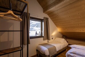 4 bedrooms, free WiFi, bed sheets