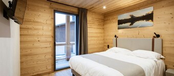 Chalet '-Spa Le Cervin' with Mountain View, Private Terrace and Wi-Fi