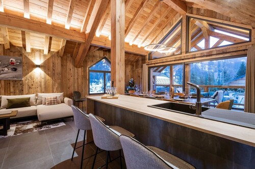 Chalet '-Spa Le Cervin' avec vue sur la montagne, terrasse privée et Wi-Fi