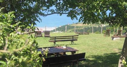 Holiday Home with Mountain Views, Private Garden and Wi-Fi