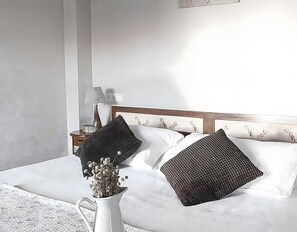 2 bedrooms, free WiFi, bed sheets - Apartment 'Andutz' with Mountain Views, Private Garden and Wi-Fi (Deba)