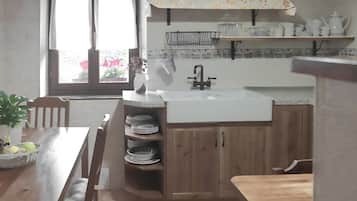 Microwave, dishwasher