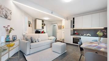 Fernseher, Stereoanlage