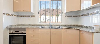 Apartment 'La Lola' with Private Terrace, Wi-Fi and Air Conditioning