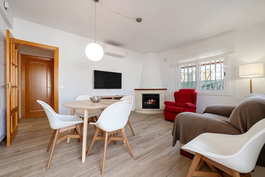 Apartamento 'La Lola' Con Terraza Privada, Wi-fi Y Aire Acondicionado - Comarruga