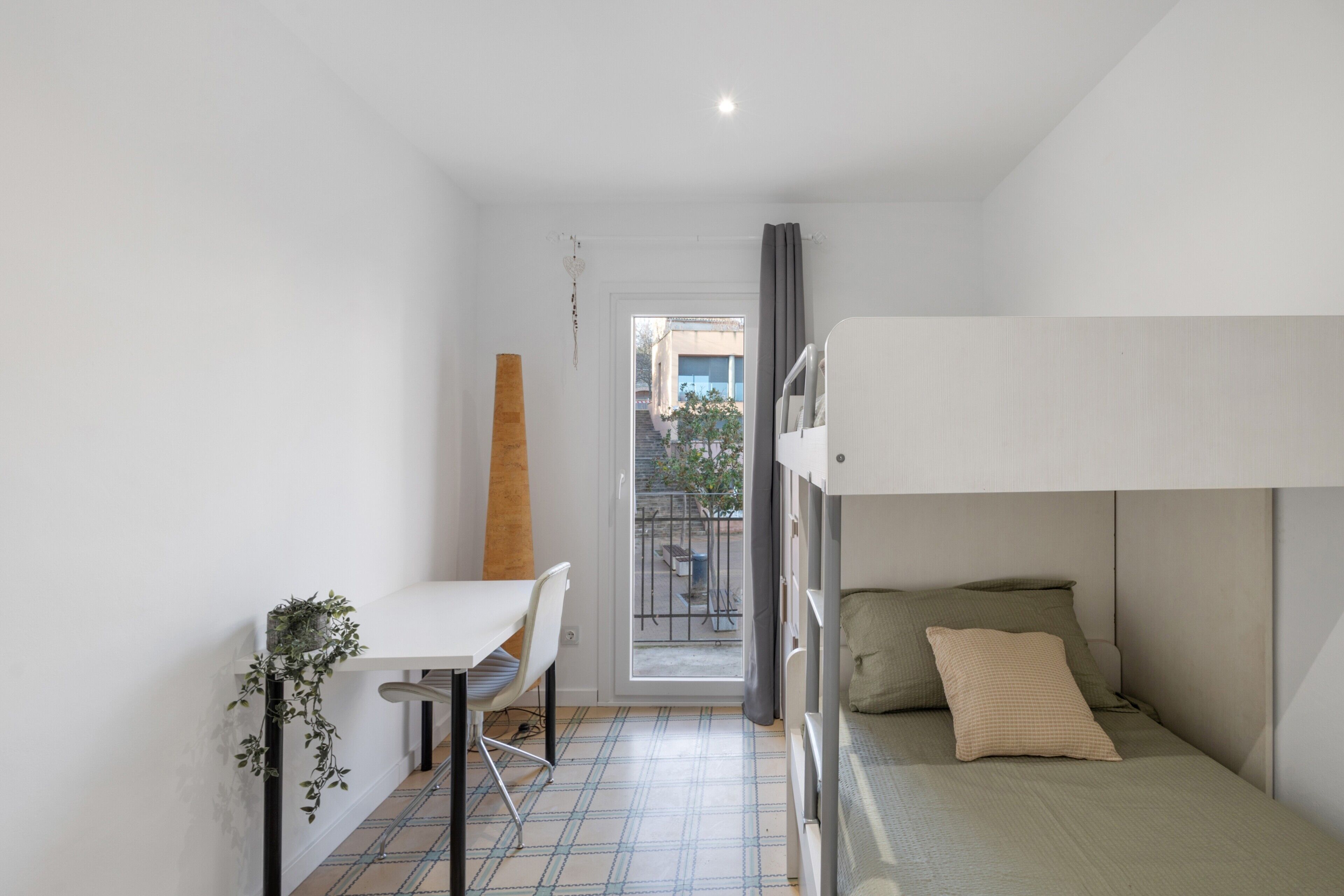 2 habitaciones, tabla de planchar con plancha y wifi gratis 