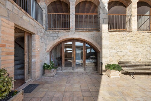 Country House 'Cal Cirera' with Mountain View, Wi-Fi and Air Conditioning