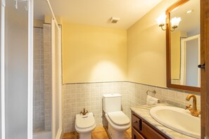 Doccia, asciugacapelli, asciugamani