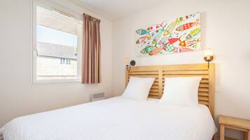 1 bedroom, free WiFi, bed sheets