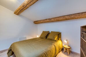 2 habitaciones, tabla de planchar con plancha y wifi gratis 