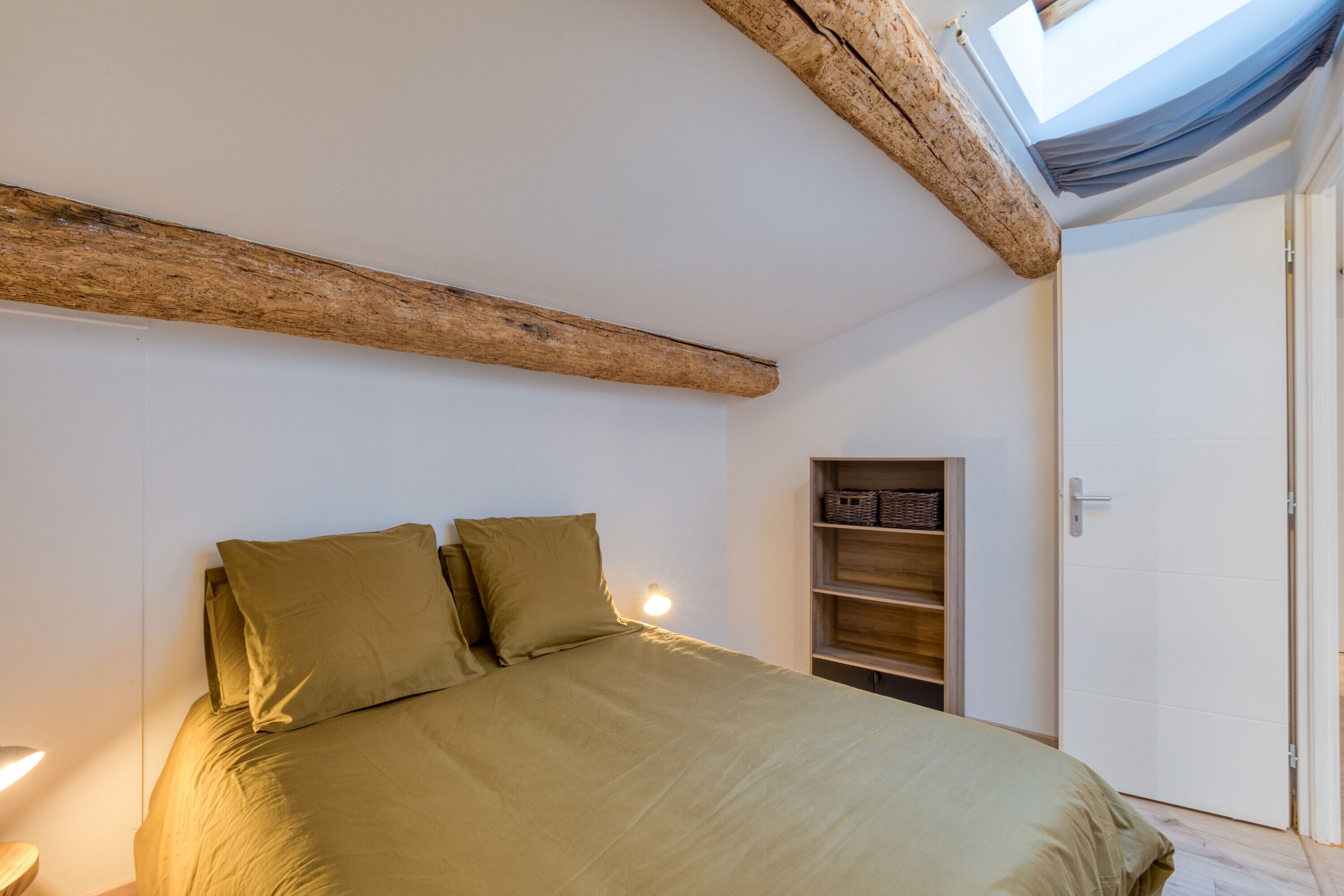 2 chambres, fer et planche à repasser, Wi-Fi gratuit, draps fournis