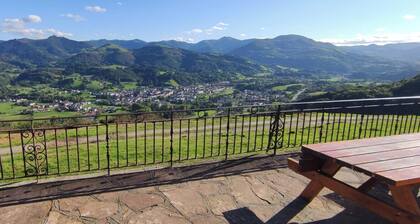 Country House 'Autxikoborda I' with Mountain View, Private Garden and Wi-Fi