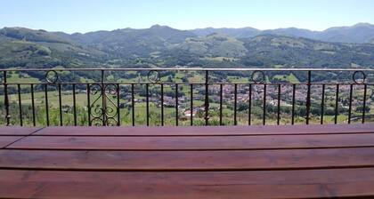 Country House 'Autxikoborda I' with Mountain View, Private Garden and Wi-Fi