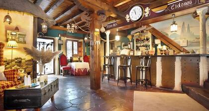 Suite 1 Apartment with Mountain Views and Wi-Fi