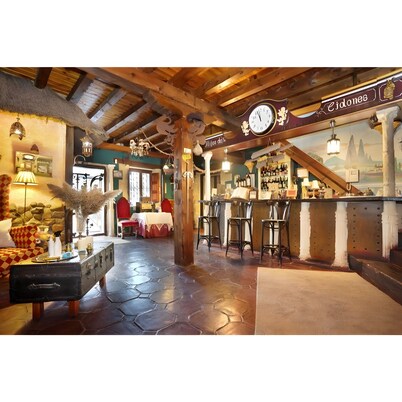 Suite 2 with Mountain Views, Shared Terrace and Wi-Fi
