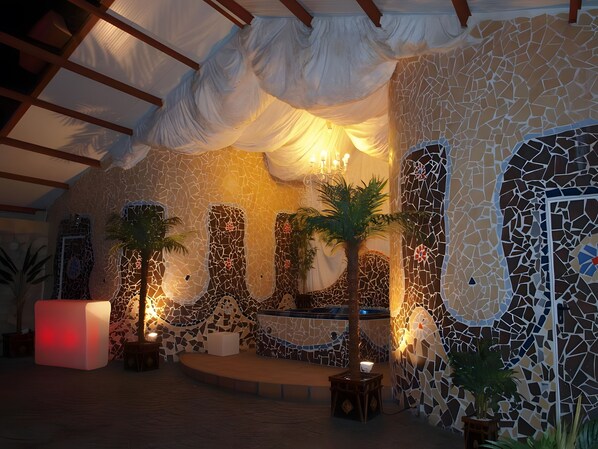 Spa - Suite 3 with Mountain Views, Shared Terrace, and Wi-Fi (CIDONES)