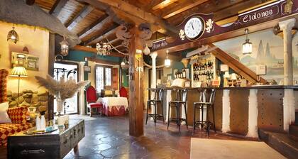 Suite 7 with Mountain Views, Shared Terrace, and Wi-Fi