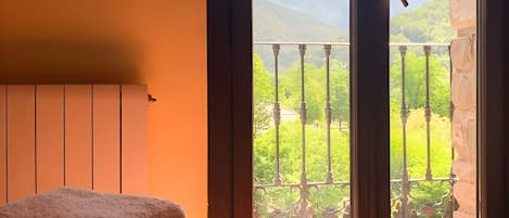 4 chambres, fer et planche Ă  repasser, accĂšs au Wi-Fi (inclus)
