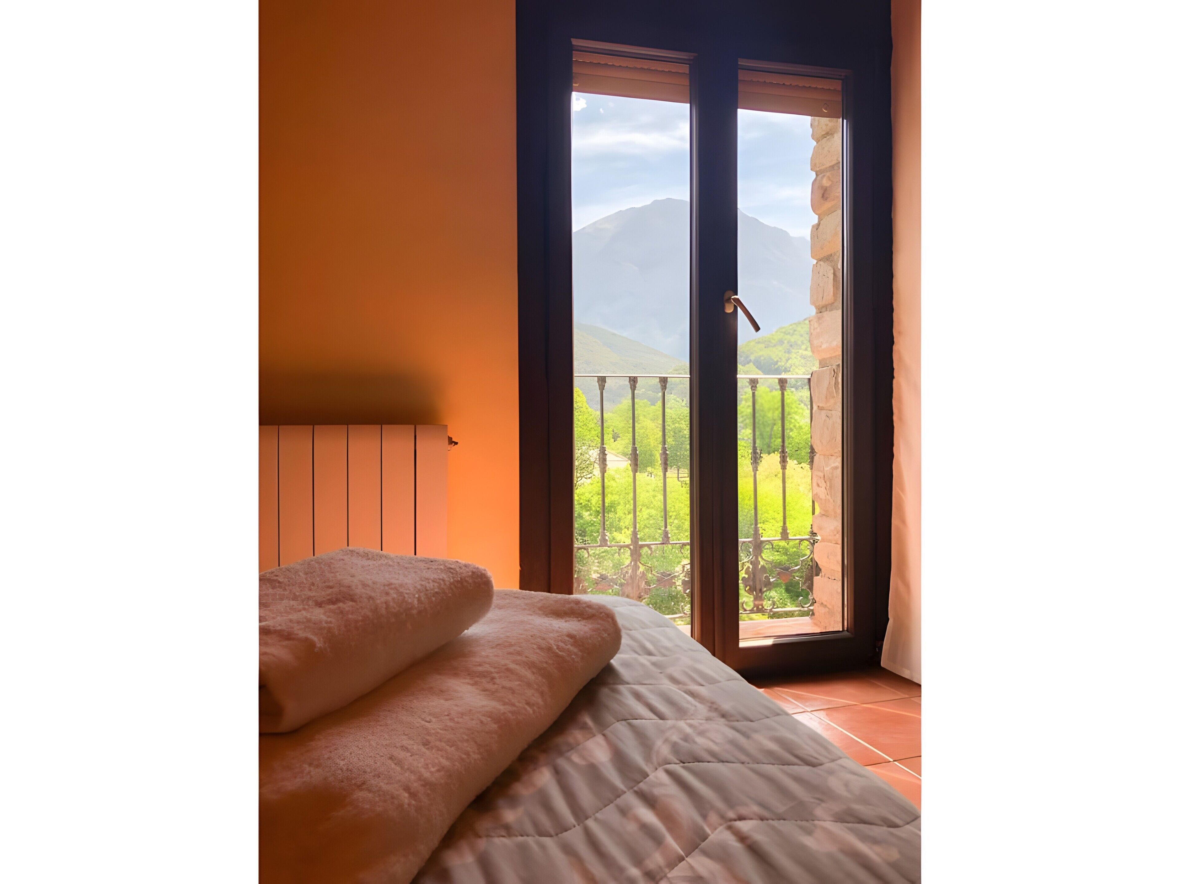 4 habitaciones, tabla de planchar con plancha y wifi gratis 