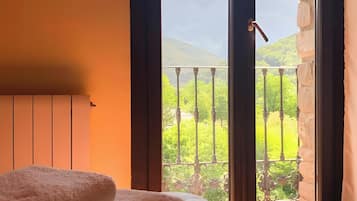 4 dormitorios, tabla de planchar con plancha, wifi gratis y ropa de cama