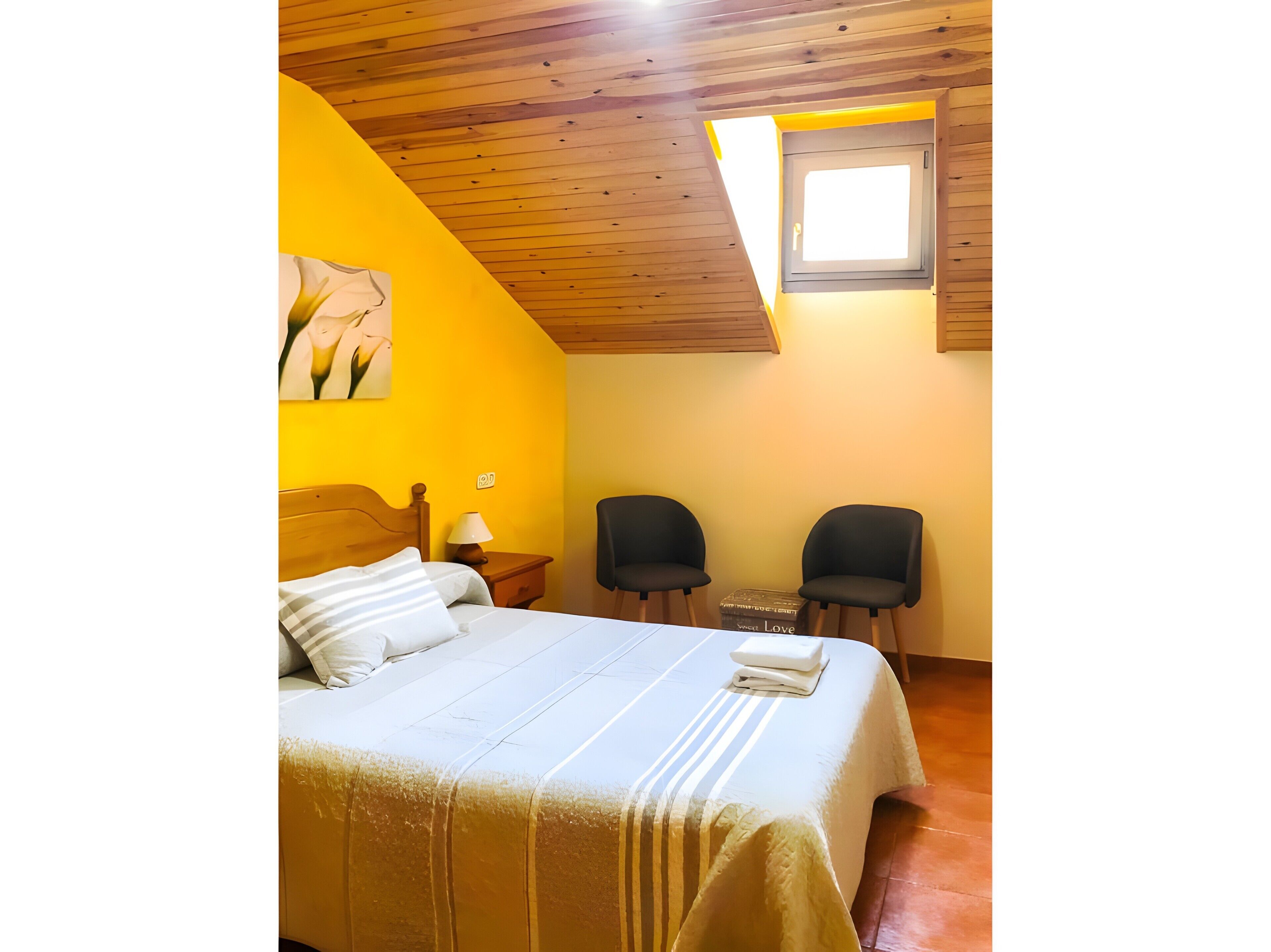 4 habitaciones, tabla de planchar con plancha y wifi gratis 