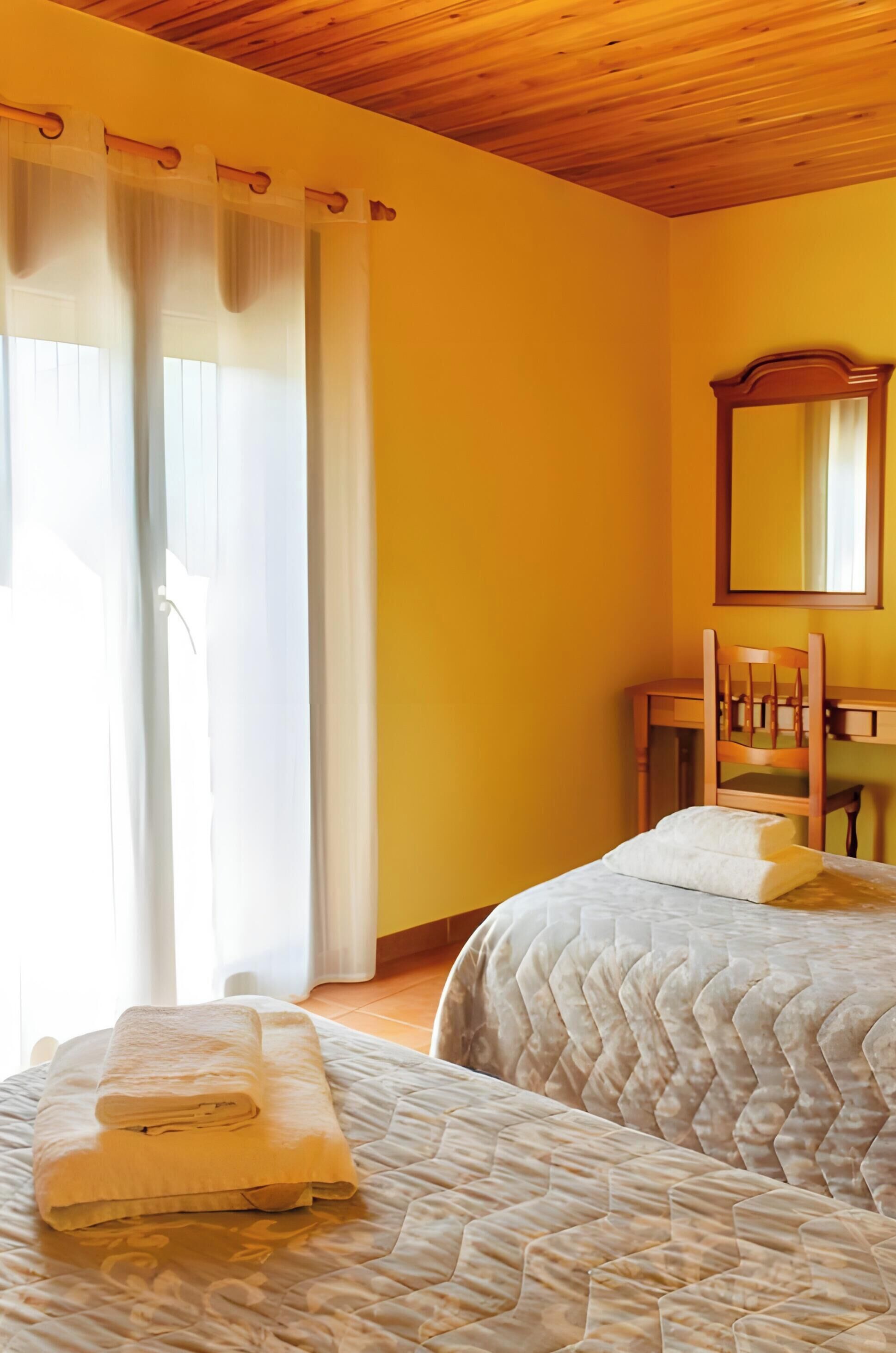4 dormitorios, tabla de planchar con plancha, wifi gratis y ropa de cama