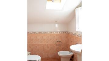 Douche, serviettes fournies