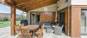 Villa 'La Solfa' with Mountain Views, Wi-Fi and Air Conditioning