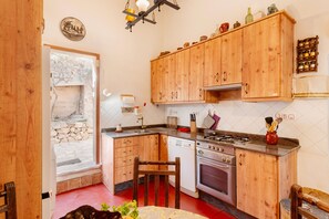 Fridge, microwave, oven, stovetop - Farmhouse 'Casica De Perintín' with Mountain View, Private Terrace and Wi-Fi (OJOS)