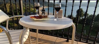 Room 'Habitación 201' with Sea View, Shared Terrace and Wi-Fi